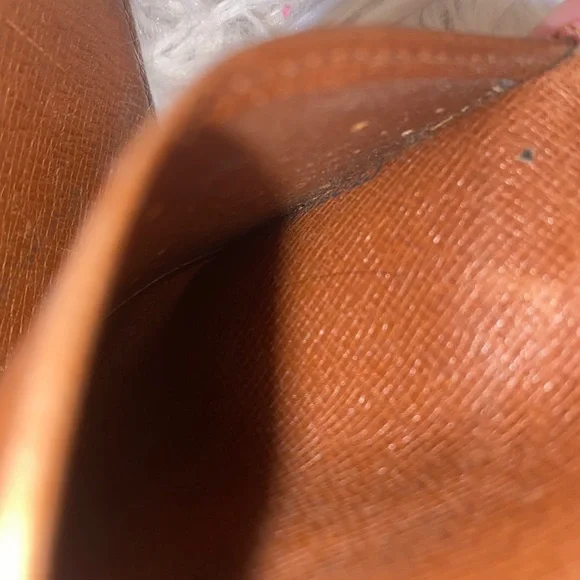 Louis Vuitton Monogram Key Holder - Picture 7 of 10